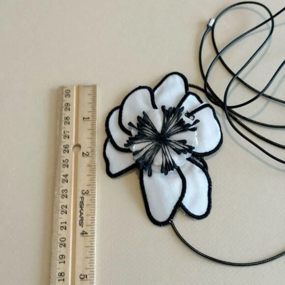 Boho White Floral Choker Necklace N1451 - Picture 5 of 5